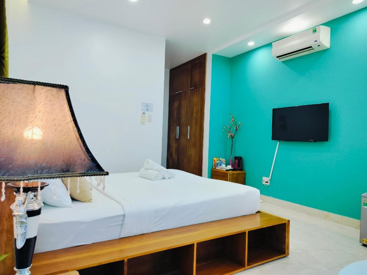Adventure Hotel Хошимин Екстериор снимка