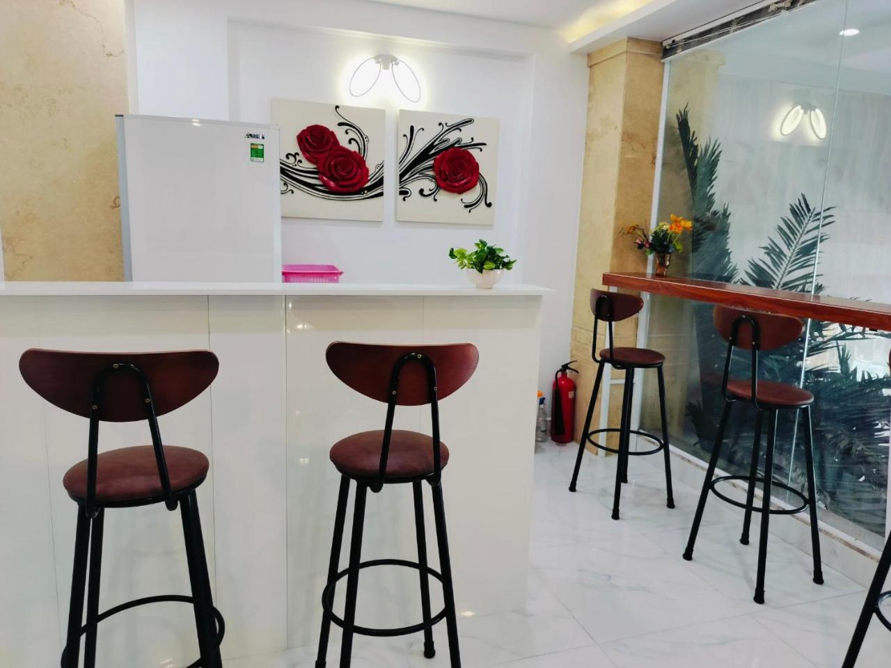 Adventure Hotel Хошимин Екстериор снимка