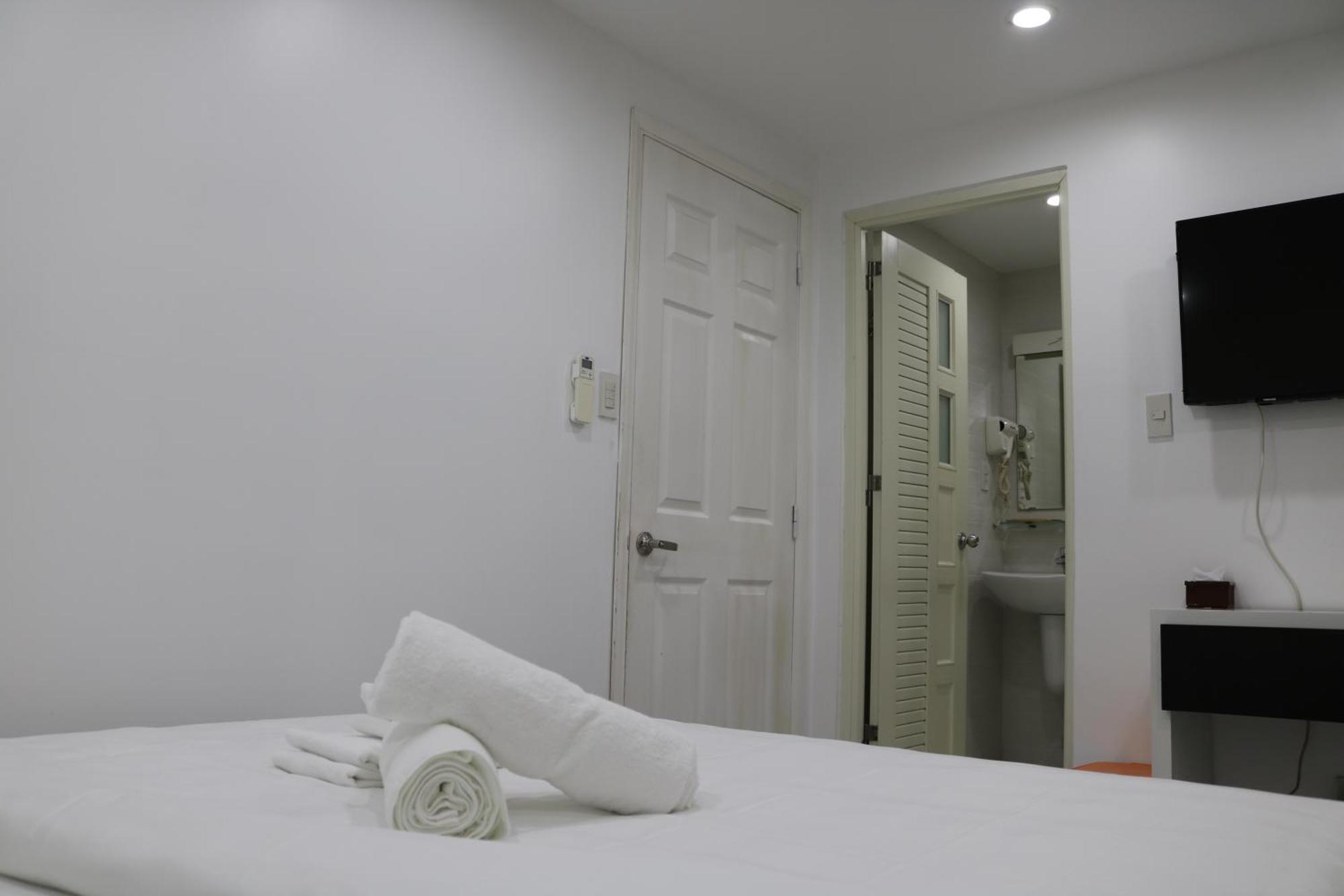 Adventure Hotel Хошимин Екстериор снимка